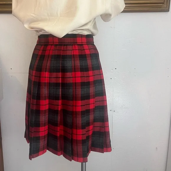 Vintage Red and Black Plaid pleated Skirt - Picture 3 of 8
